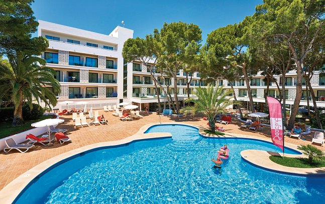 S'Entrador Playa & Spa