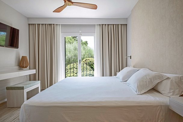 Blau Colonia Sant Jordi - Wohnbeispiel Suite Gartenblick (Zimmercodierungen W1G & W2G)