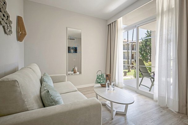 Blau Colonia Sant Jordi - Wohnbeispiel Suite Gartenblick (Zimmercodierungen W1G & W2G)