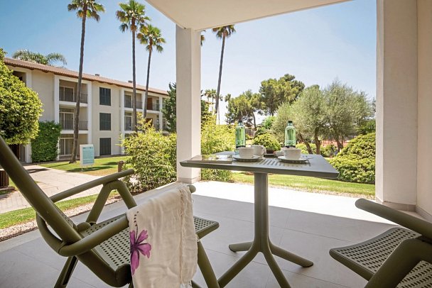 Blau Colonia Sant Jordi - Wohnbeispiel Suite Gartenblick (Zimmercodierungen W1G & W2G)