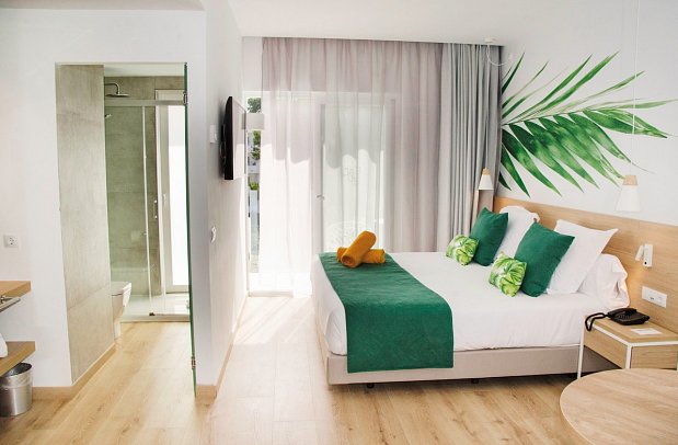 BQ Paguera Boutique - Wohnbeispiel Doppelzimmer Superior Poolblick (Zimmercodierung DSP)