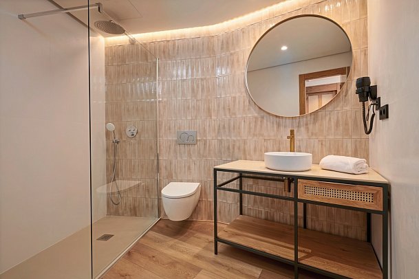 Grupotel Cala Marsal Nature Hotel - Beispiel Bad (Zimmercodierungen DB1, DBB, DBN & EB1)