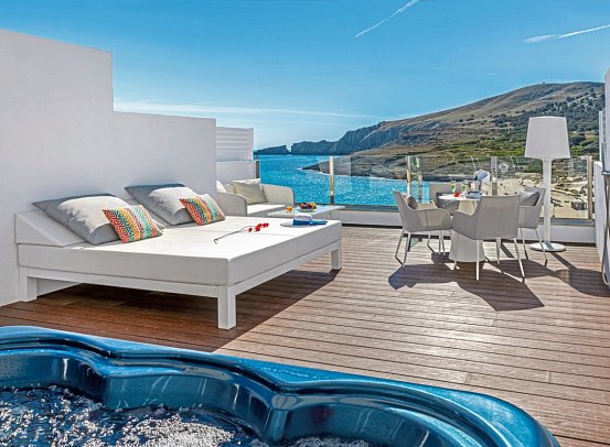 VIVA Cala Mesquida Resort & Spa - Beispiel Terrasse (Zimmercodierung ATM)