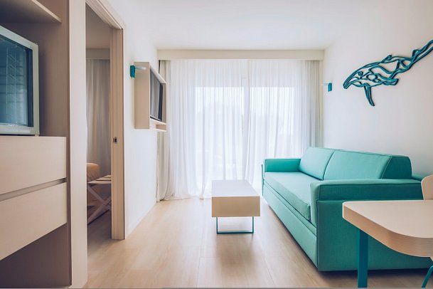 Iberostar Waves Alcudia Park - Wohnbeispiel Familienzimmer (Zimmercodierungen FB1, FB2, FE1, FE2, F1P, F2P, F1N, F2N, F1M, F2M, FS1 & FS2)