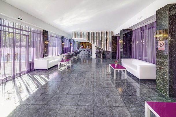 Nura Boreal - Eingangshalle