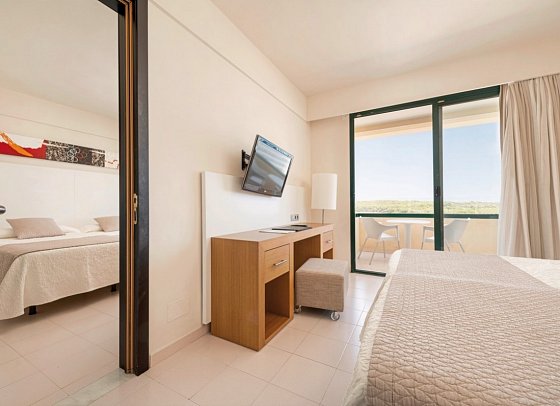Welikehotel Marfil Playa - Wohnbeispiel Familienzimmer mit Verbindungstür (Zimmercodierung FV1)