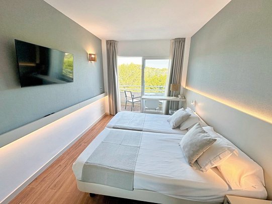 Eix Platja Daurada & Spa - Wohnbeispiel Doppelzimmer (Zimmercodierungen DB1, DB2, DC1, DC2, D1N & D2N)