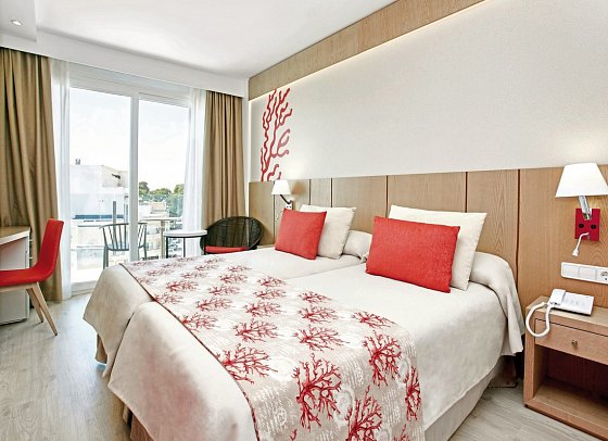 Universal Hotel Perla - Wohnbeispiel Doppelzimmer seitl. Meerblick (Zimmercodierung DBN)