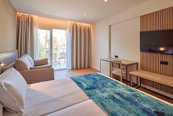 Universal Hotel Romántica - Wohnbeispiel (Zimmercodierungen FB1 & FBM)