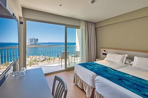 Universal Hotel Romántica - Wohnbeispiel Doppelzimmer Meerblick obere Etagen (Zimmercodierung DBD)