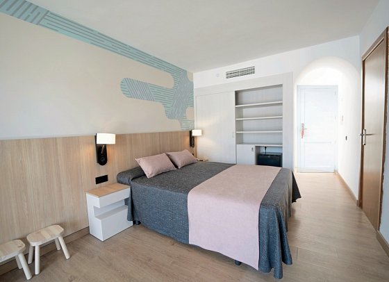 Calimera Fido Gardens - Wohnbeispiel Calimera Familienzimmer mit Verbindungstür (Zimmercodierung FV2)
