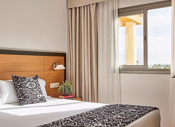 Zafiro Tropic - Wohnbeispiel Suite 1 Schlafzimmer (Zimmercodierungen AB1, AB3, A1P & A2P)
