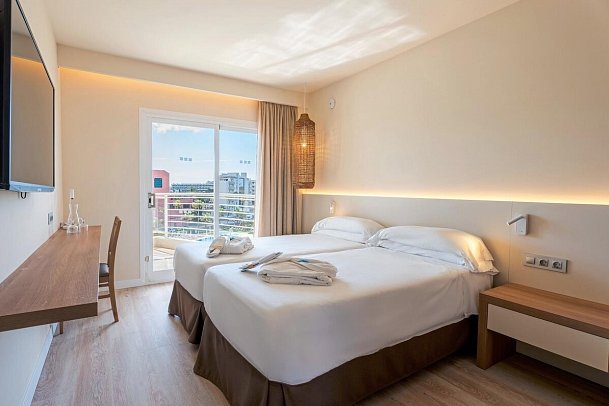 Cala Millor Garden - Wohnbeispiel Doppelzimmer Panoramablick (Zimmercodierung DB6/DB7/DN1/DN2)