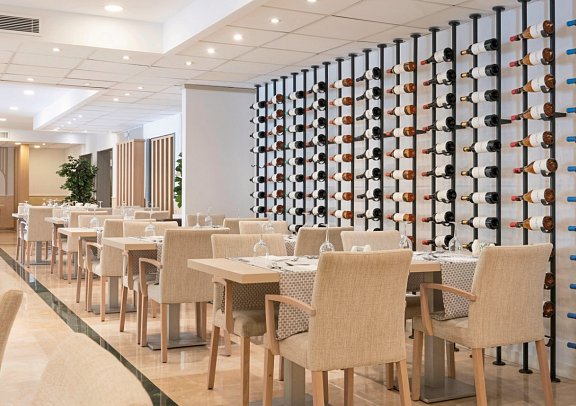 Valentin Somni Hotel & Suites