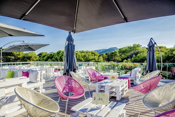 Onmood Cala Ratjada by PortBlue