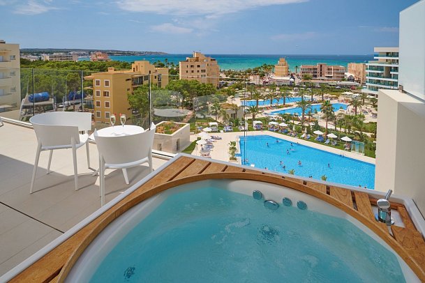 Hipotels Playa de Palma Palace - Wohnbeispiel Juniorsuite Meerblick (Zimmercodierung JBM)