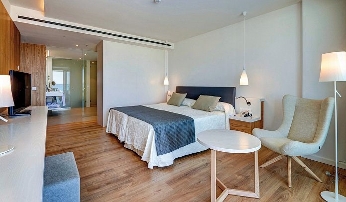 Hipotels Playa de Palma Palace - Wohnbeispiel Juniorsuite Poolblick (Zimmercodierung JBP)