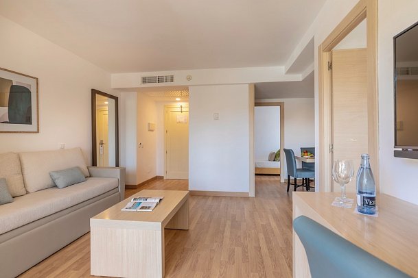 Zafiro Bahía - Wohnbeispiel (Zimmercodierungen AB1, AB2, A1P, A2P, OB1 & OB2)