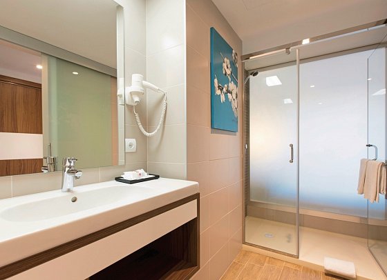Riu Bravo - Wohnbeispiel Doppelzimmer (32qm. mit Sofa) (Zimmercodierung DB2)