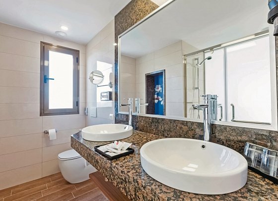 Riu Bravo - Beispiel Bad Juniorsuite (Zimmercodierung JB1)