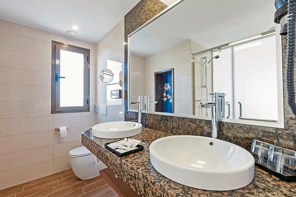 Riu Bravo - Beispiel Bad Juniorsuite (Zimmercodierung JB1)