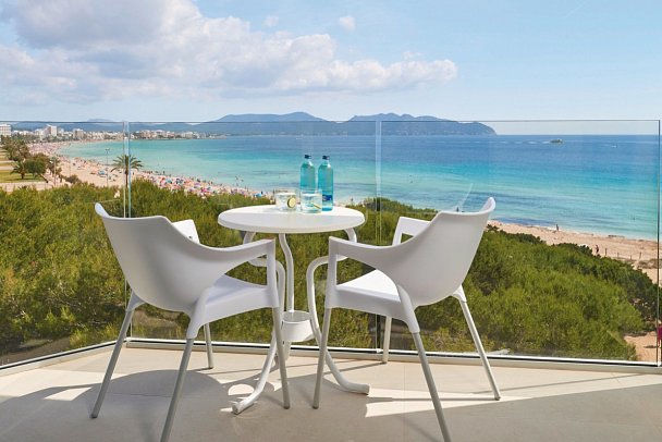 Hipotels Bahía Cala Millor - Beispiel Balkon (Zimmercodierung D1M)