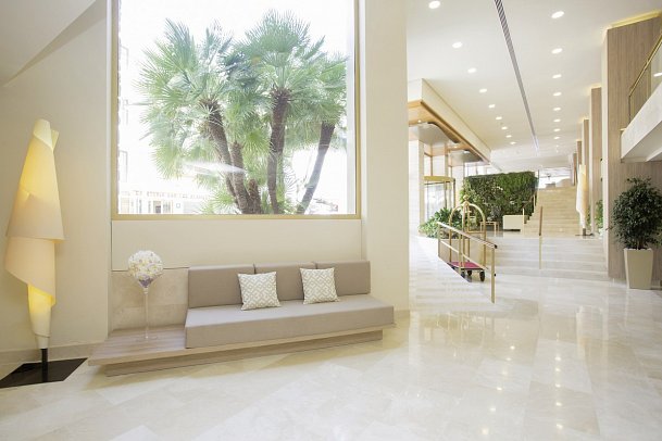 Sabina Hotel & Suites