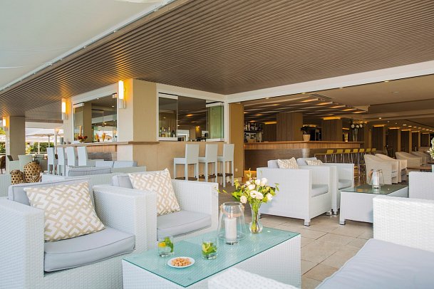 Sabina Hotel & Suites