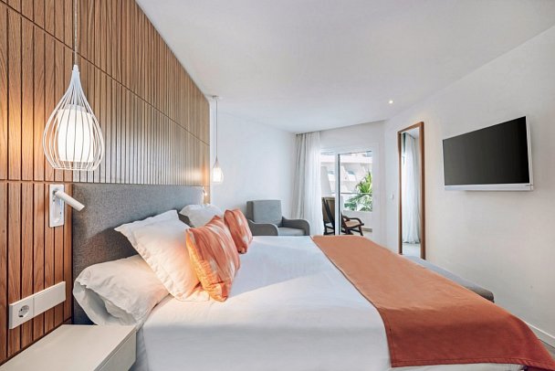 Iberostar Waves Playa de Muro - Wohnbeispiel (Zimmercodierungen DB1, DB2, DB5, DB6, D1N, D2N, DV1, DV2, DB3, DB4, D1P, D2P, D3P, D4P, D3N, D4N, D1M, D2M, D3M, D4M, FB1, FB2, FE1, FE2, F1N & F2N)