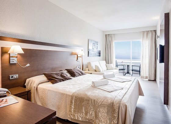 Condesa - Wohnbeispiel Juniorsuite seitl. Meerblick (Zimmercodierung JBN)