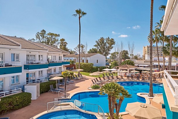 Universal Aparthotel Elisa