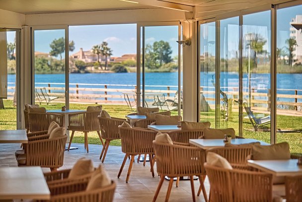 Universal Aparthotel Elisa