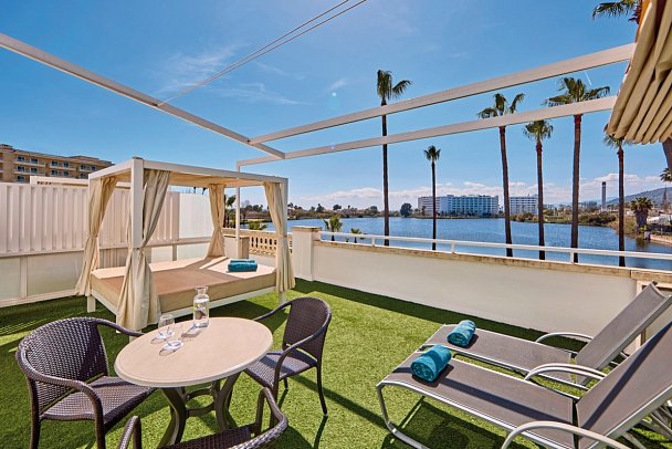 Universal Aparthotel Elisa - Beispiel Balkon (Zimmercodierung SM1)