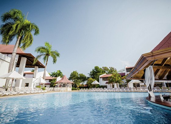 BlueBay Villas Doradas