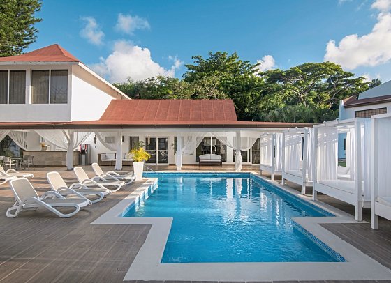 BlueBay Villas Doradas
