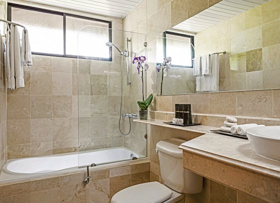 BlueBay Villas Doradas
