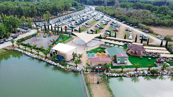 Camping Free Beach (by Happy Camp)