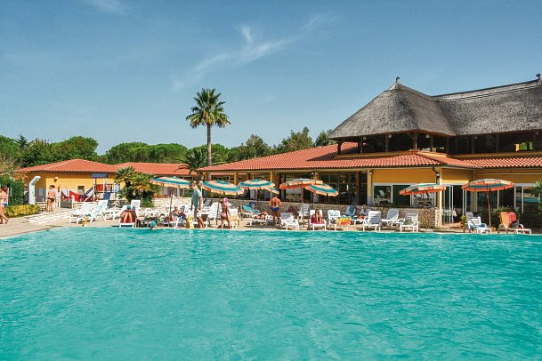 Camping Free Beach (by Happy Camp)