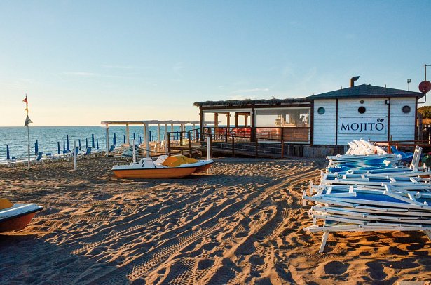 Camping Free Beach (by Happy Camp)