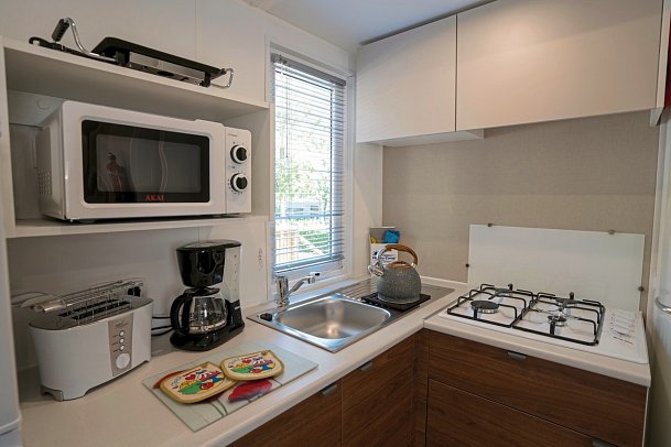 Hu Park Albatros Village (by Happy Camp) - Wohnbeispiel Mobilheim Happy Premium Suite (Zimmercodierung CM2)