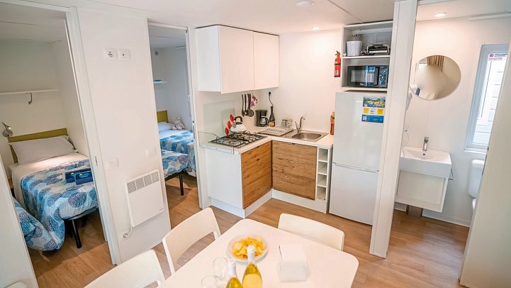 Hu Park Albatros Village (by Happy Camp) - Wohnbeispiel Mobilheim Happy Superior (Zimmercodierung CS1)