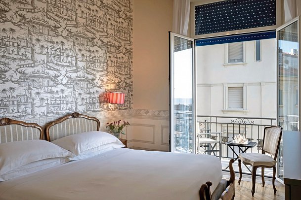 Hotel Palace - Wohnbeispiel Doppelzimmer seitl. Meerblick mit Balkon (Zimmercodierung D2N)