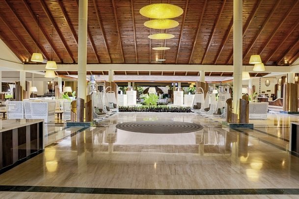 Grand Palladium Palace Resort Spa & Casino - Lobby