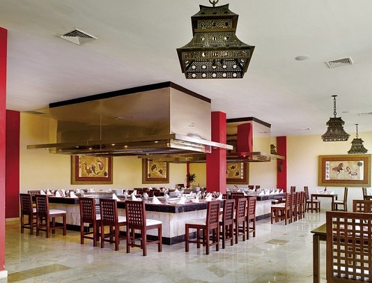 Grand Palladium Palace Resort Spa & Casino - Sumptuori Restaurant