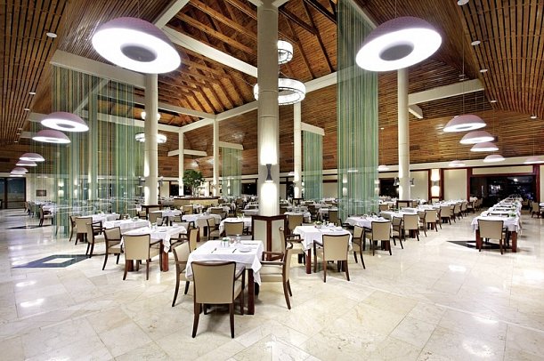 Grand Palladium Palace Resort Spa & Casino - Catedral Restaurant