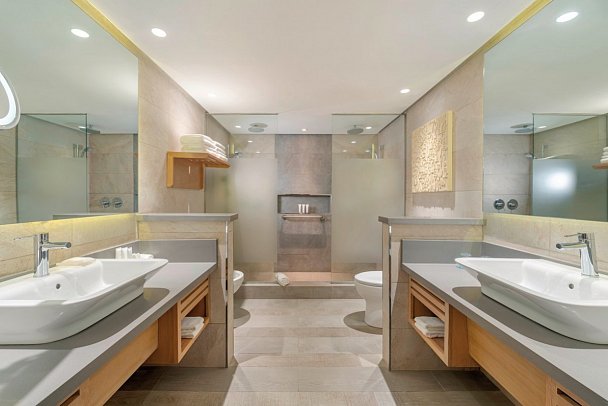 Catalonia Bávaro - Beispiel Bad Privileged Deluxe Junior Suite (Zimmercodierung JD2)