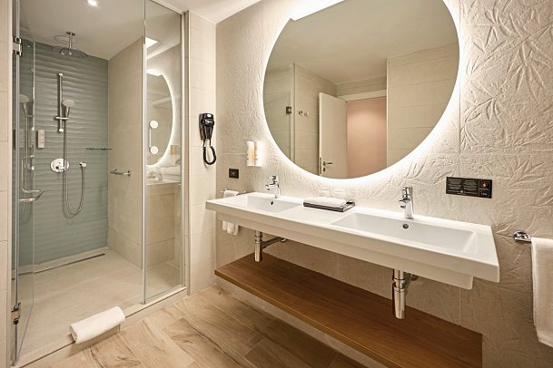 Riu Palace Bavaro - Beispiel Bad Junior Suite (Zimmercodierungen JG1, JB1, JS1 & JS2)