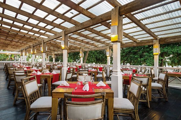 Coral Costa Caribe Beach Resort