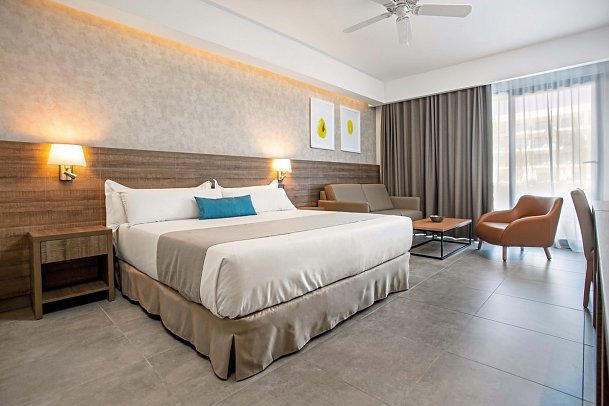 Serenade Punta Cana Beach & Spa Resort - Wohnbeispiel Premium Suite Preferred Club (Zimmercodierung UUM)