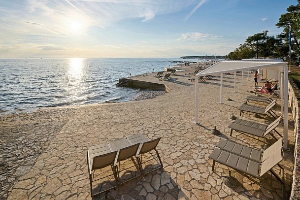 Pelegrin Plava Laguna